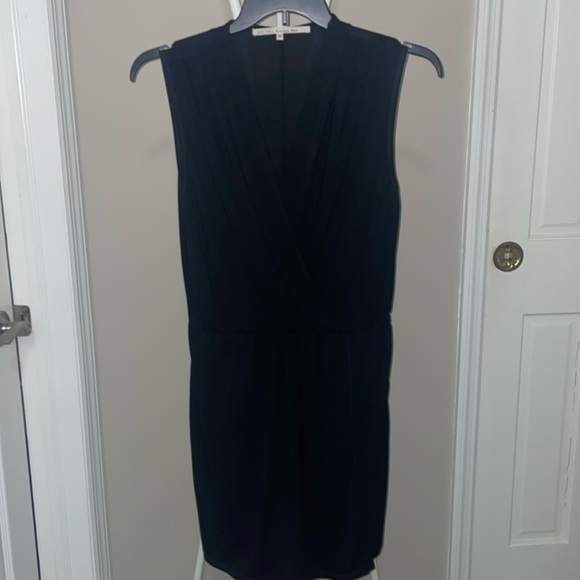 Black dress - Picture 1 of 5